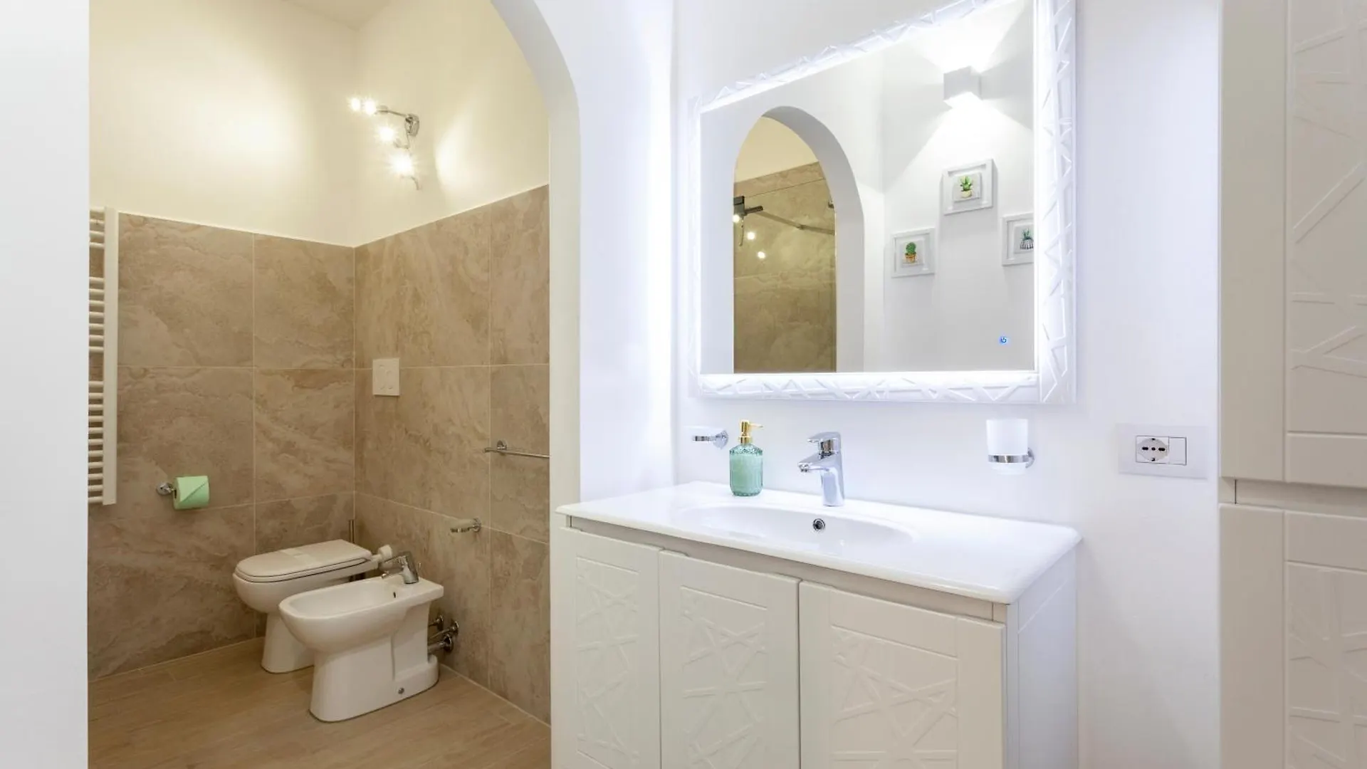 Apartment The Tropical Place Milan Italy
